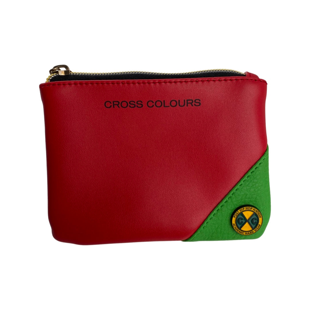 Kleine Tasche von Cross Colours. Details: Goldener Reißverschluss Cross Colours Logo Patch aus emalliertem Metall auf der Vorderseite Schriftzug "Cross Colours"Print