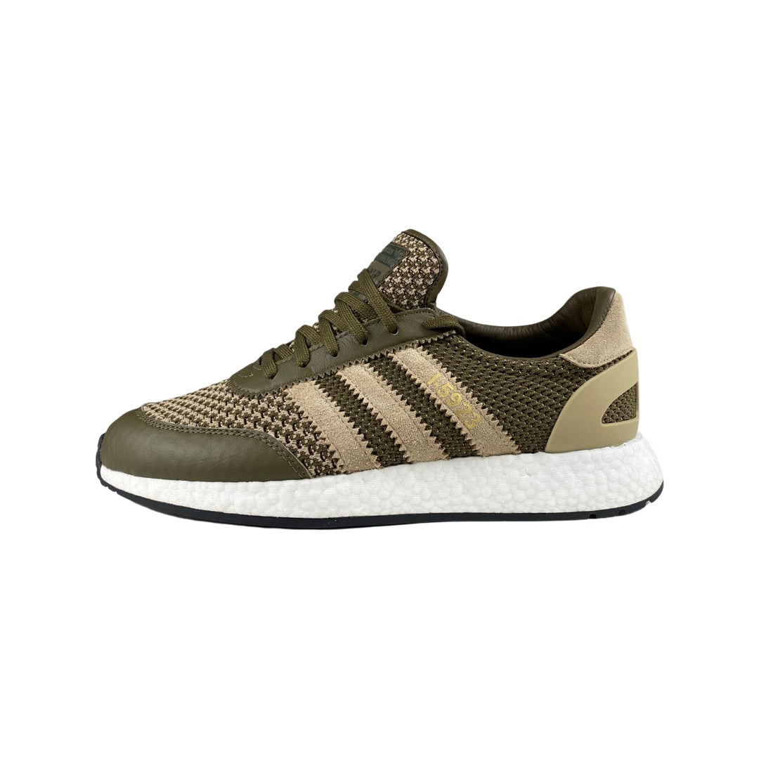 If you're looking to buy the best latest Adidas Sneaker, T-Shirts, hats, caps, sweats, hoodies, pants for men and women then our online shop is recommended for you. Check out our product. "Wenn Sie auf der Suche nach den besten neuesten Adidas Sneaker,  Hüten, Kappen, sweats, hoodies, hosen, T-Shirts für Männer und Frauen sind, wird unser Online-Shop Ihnen empfohlen. Schauen Sie sich unsere Produkte an."